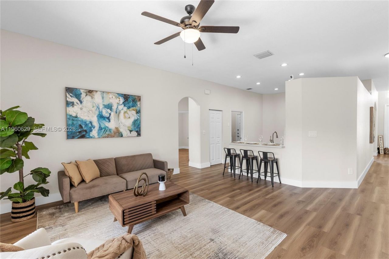 17036 NW 15th St, Pembroke Pines, FL 33028 Photo