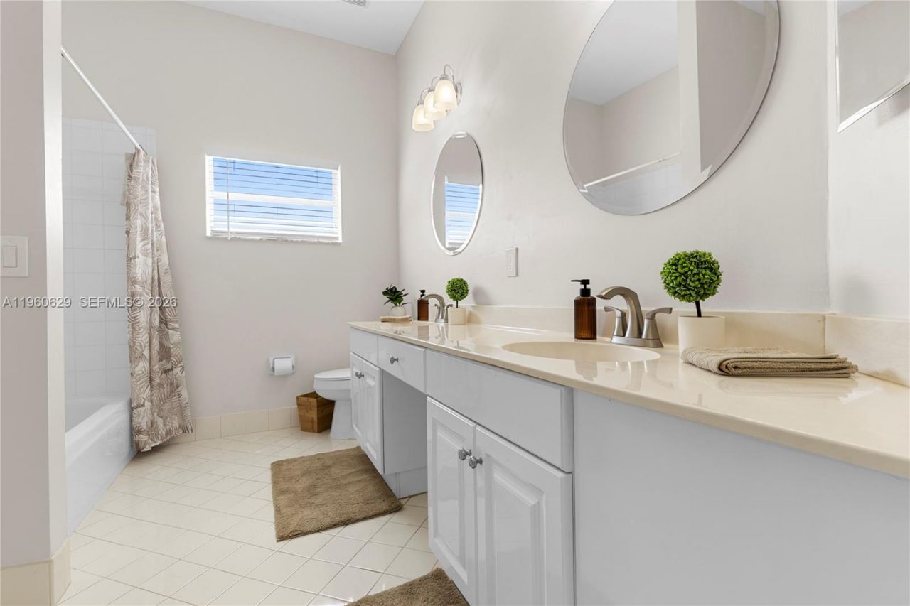 17036 NW 15th St, Pembroke Pines, FL 33028 Photo