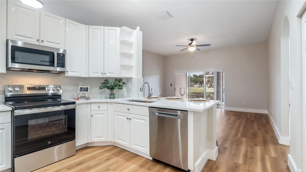 17036 NW 15th St, Pembroke Pines, FL 33028 Photo