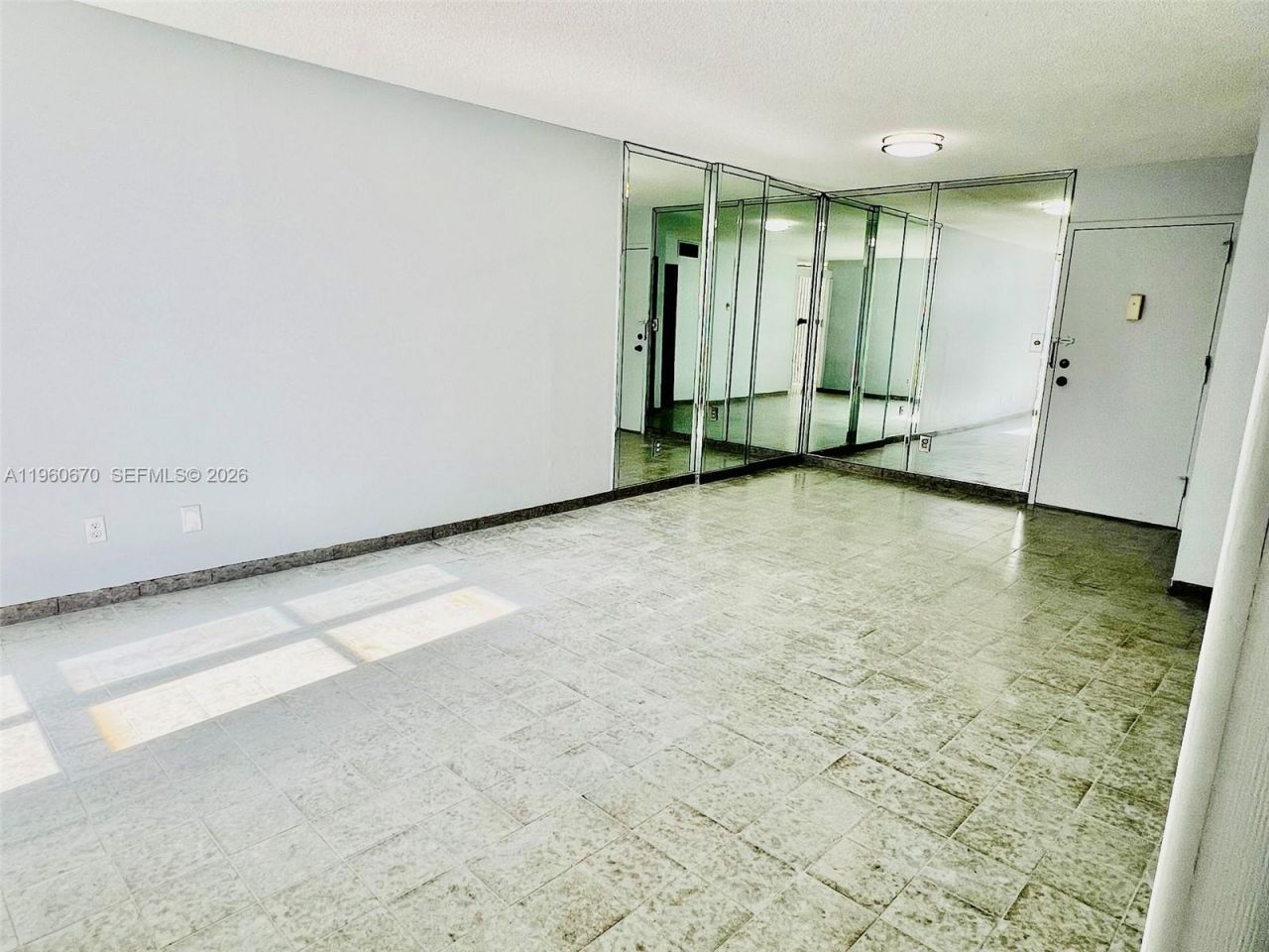 200 172nd St, Unit 416, Sunny Isles Beach, FL 33160 Photo