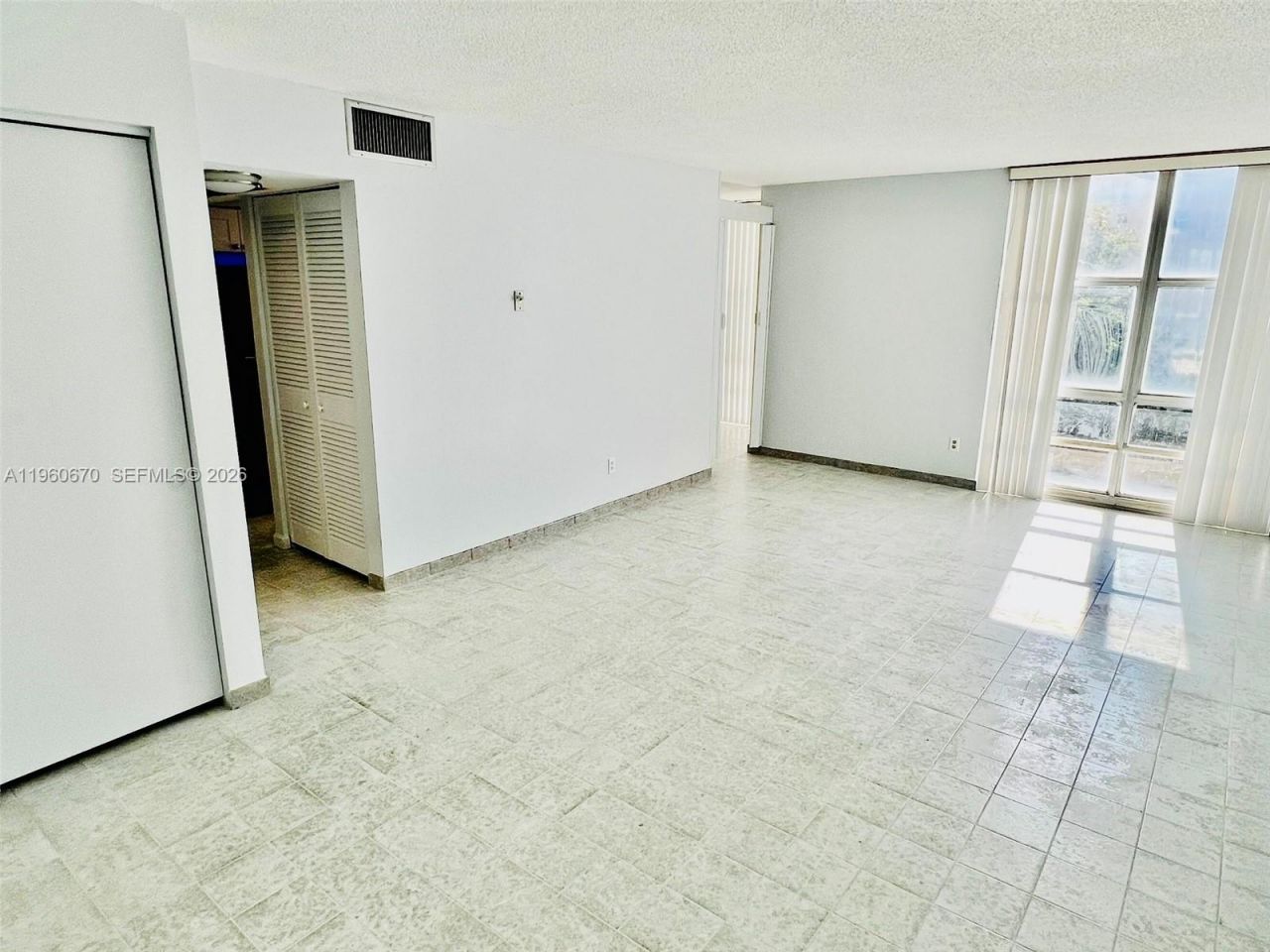 200 172nd St, Unit 416, Sunny Isles Beach, FL 33160 Photo