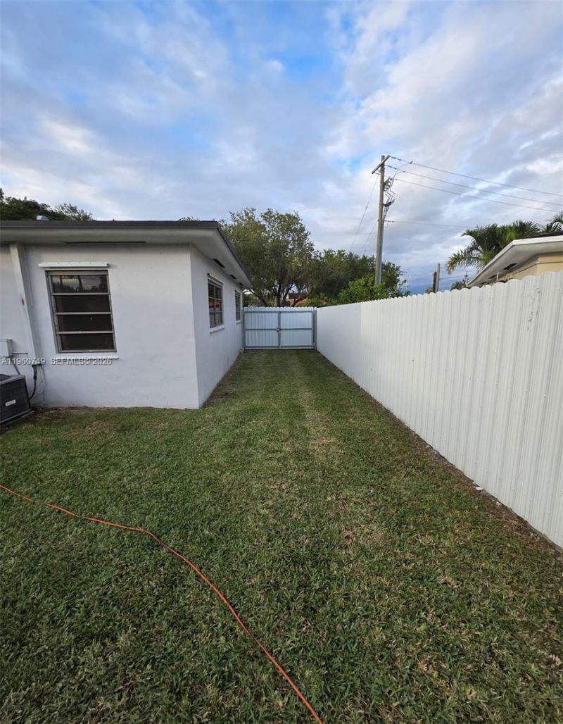 6710 SW 48th St , Miami, FL 33155 Photo