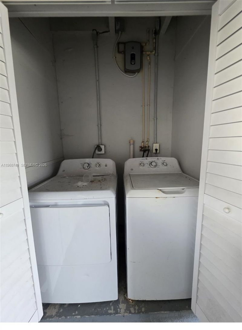 6710 SW 48th St , Miami, FL 33155 Photo