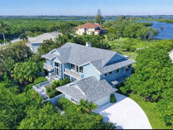8485 Seacrest Drive, Vero Beach, FL 32963