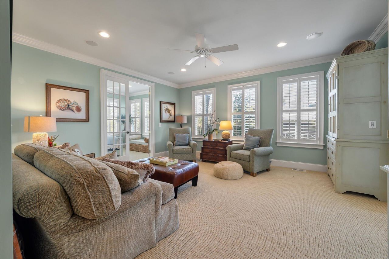 802 W Ashley Avenue Photo 19