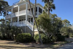 802 W Ashley Avenue photo 4