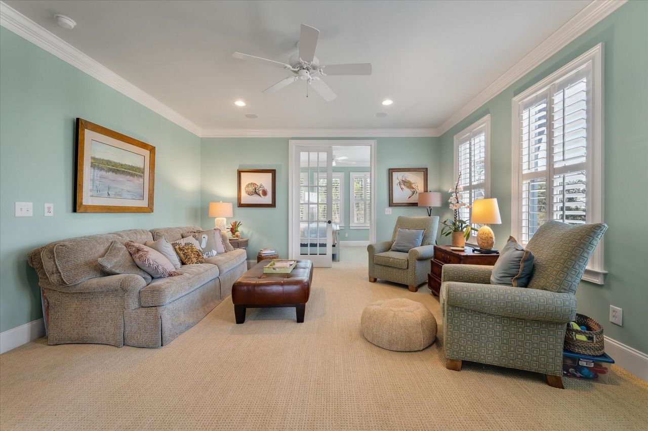 802 W Ashley Avenue Photo 20