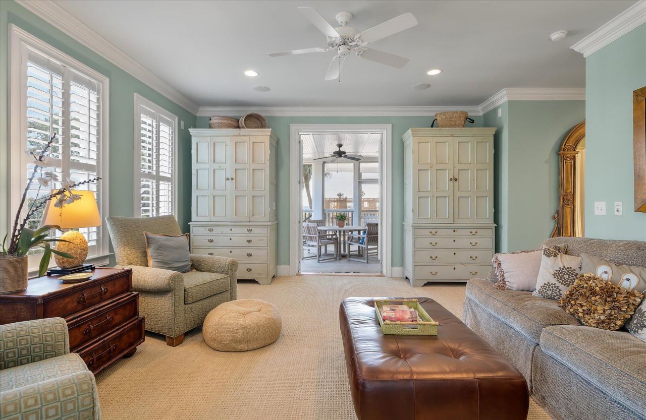 802 W Ashley Avenue Photo 23