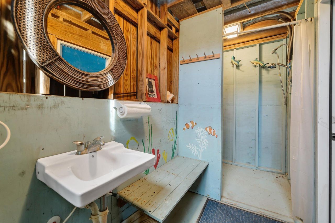 802 W Ashley Avenue Photo 47