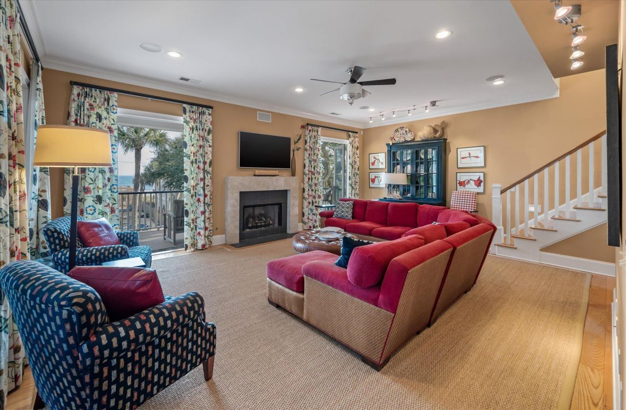 802 W Ashley Avenue Photo 6