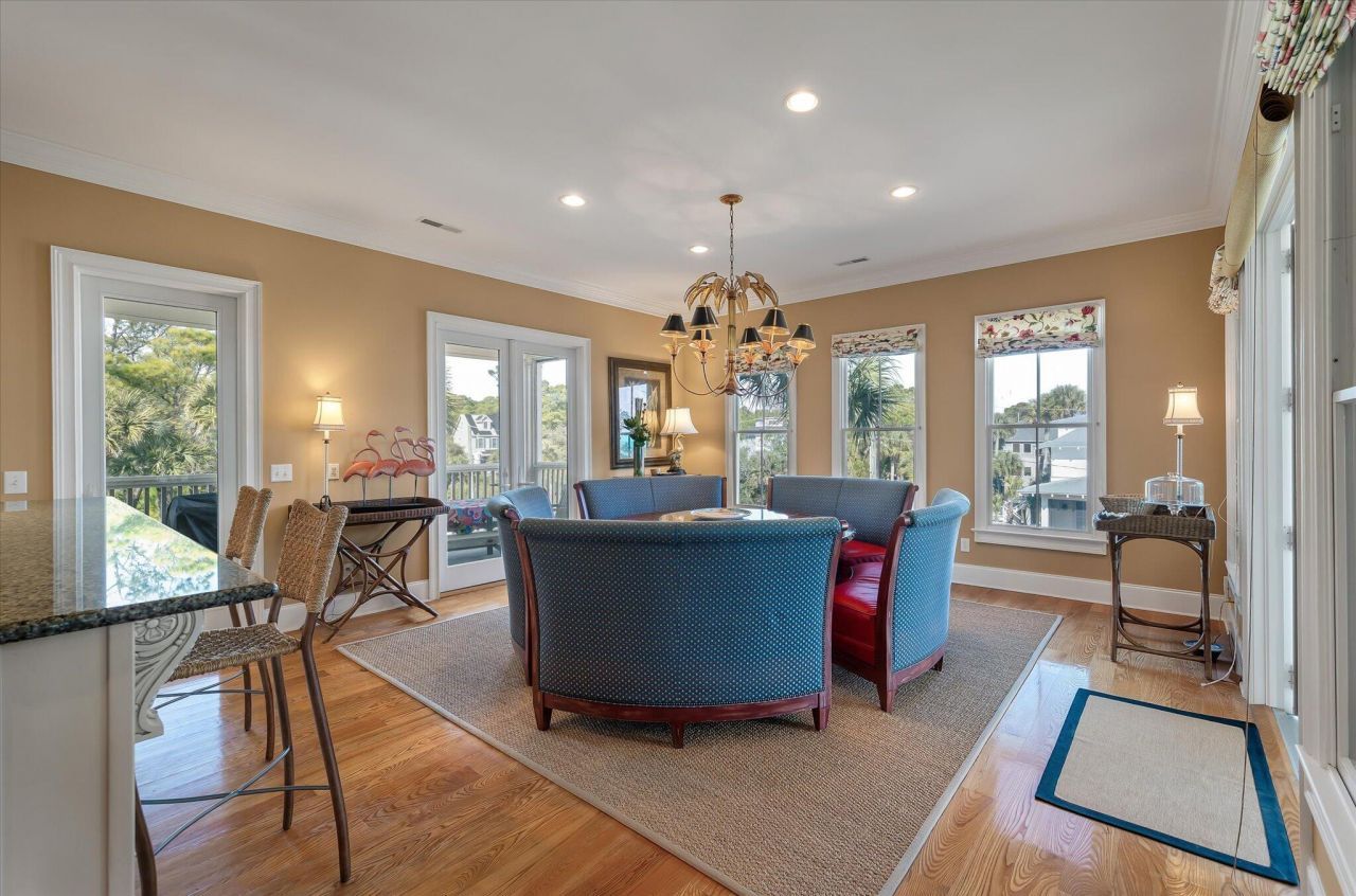 802 W Ashley Avenue Photo 8