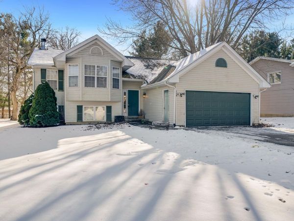 119 SE Liverpool Drive, POPLAR GROVE, IL 61065