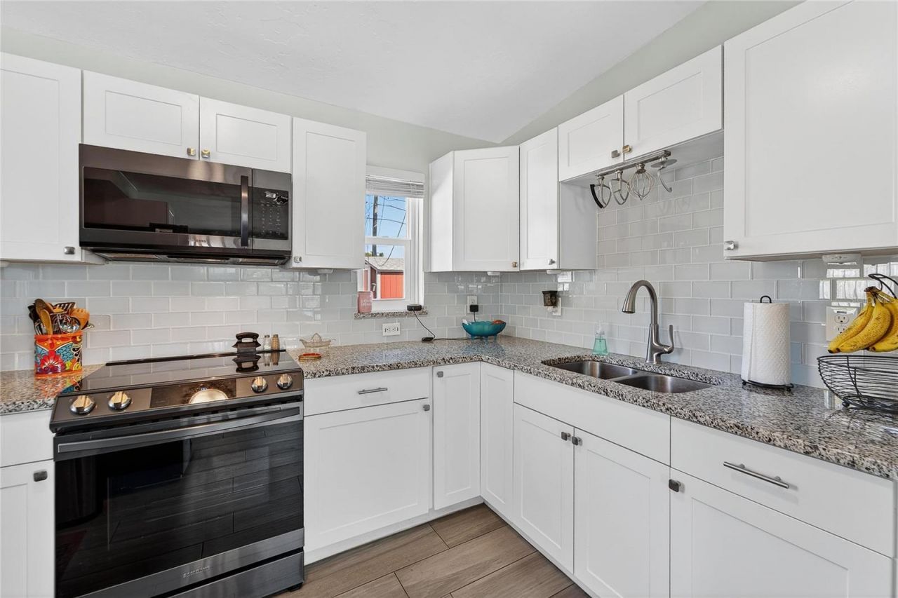 4332 Cobia Drive Se, Saint Petersburg, FL 33705 Photo