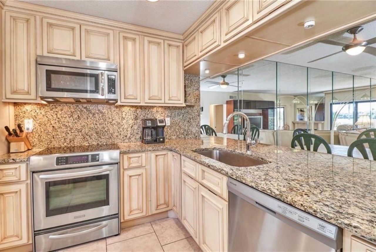 6260 Sun Boulevard, Unit 1, Saint Petersburg, FL 33715 Photo