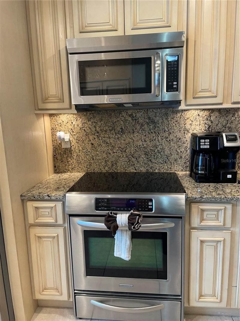 6260 Sun Boulevard, Unit 1, Saint Petersburg, FL 33715 Photo