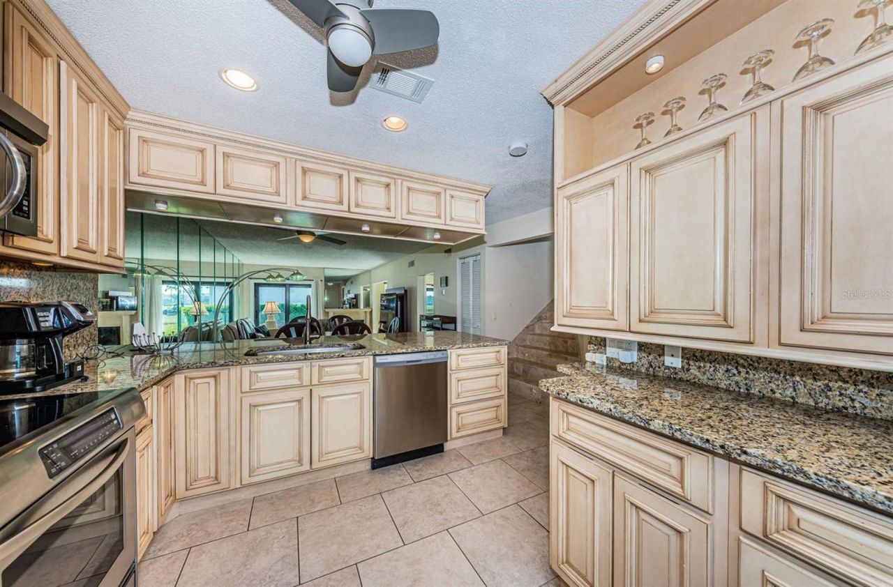 6260 Sun Boulevard, Unit 1, Saint Petersburg, FL 33715 Photo