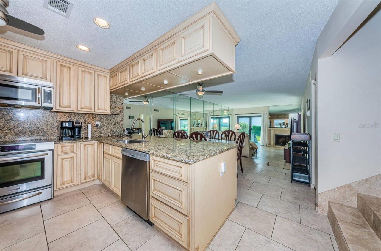 6260 Sun Boulevard, Unit 1, Saint Petersburg, FL 33715 Photo