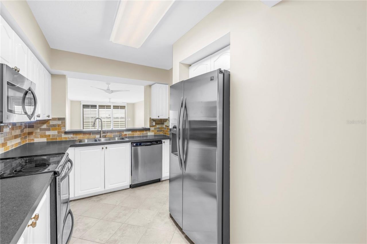 6105 Bahia Del Mar Circle, Unit 384, Saint Petersburg, FL 33715 Photo