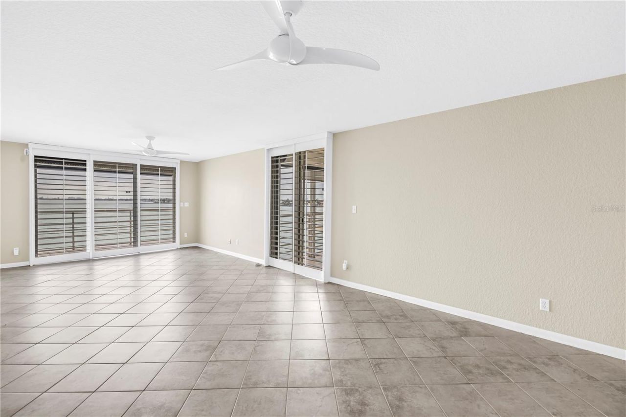 6105 Bahia Del Mar Circle, Unit 384, Saint Petersburg, FL 33715 Photo