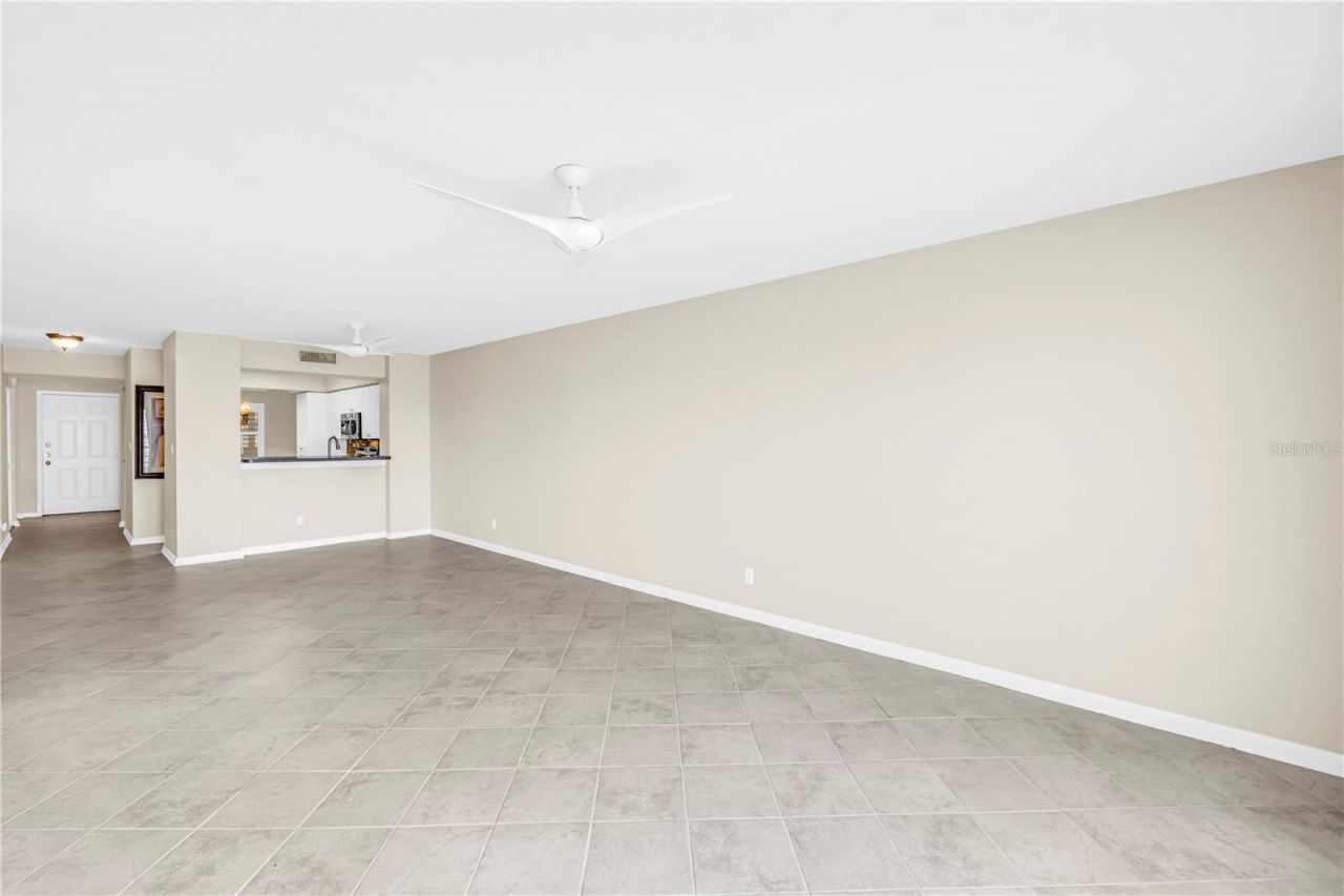 6105 Bahia Del Mar Circle, Unit 384, Saint Petersburg, FL 33715 Photo