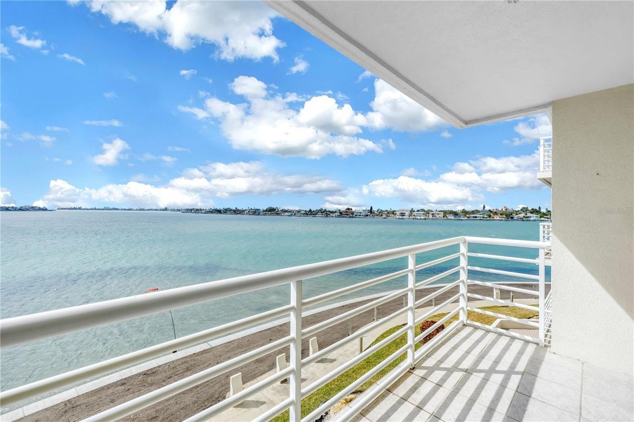 6105 Bahia Del Mar Circle, Unit 384, Saint Petersburg, FL 33715 Photo