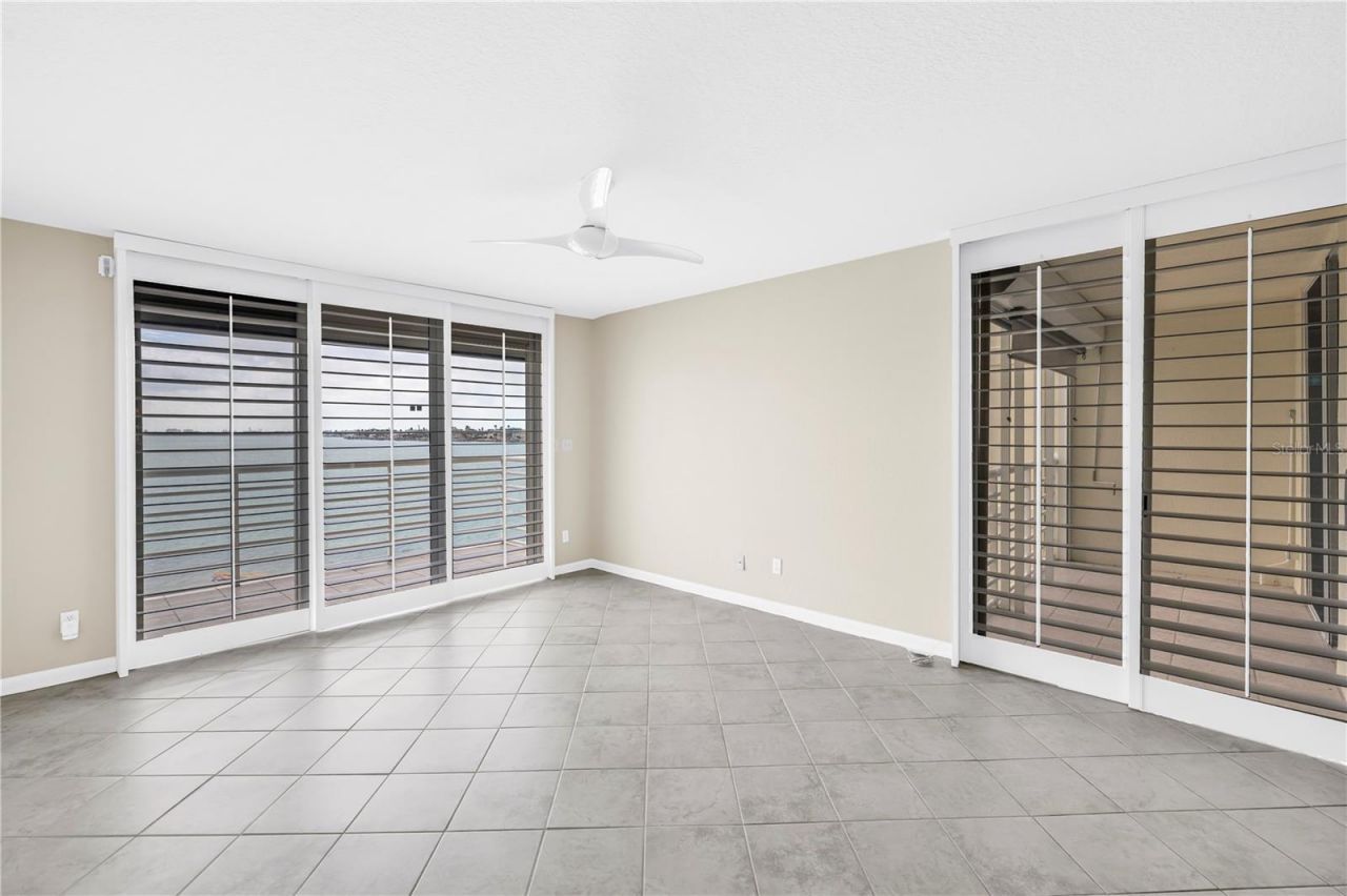 6105 Bahia Del Mar Circle, Unit 384, Saint Petersburg, FL 33715 Photo