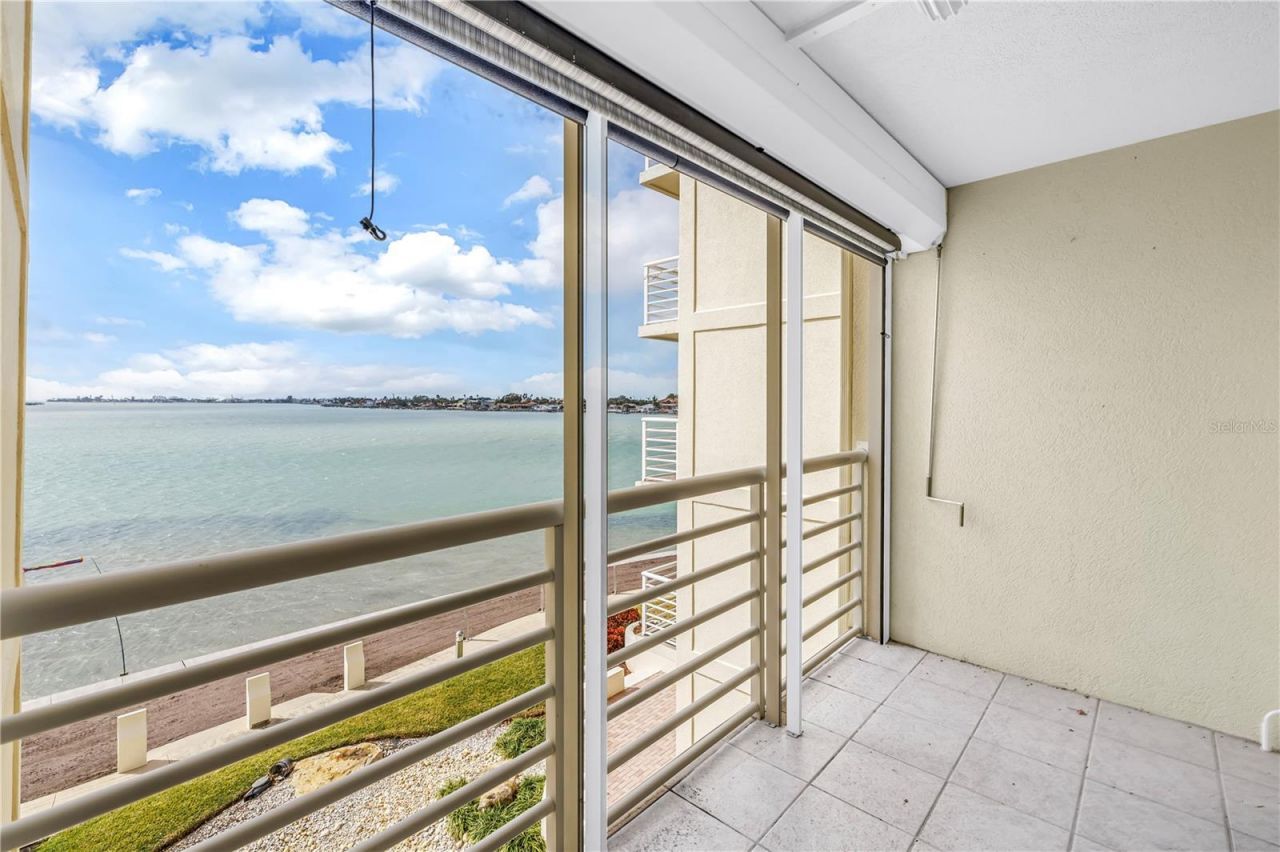 6105 Bahia Del Mar Circle, Unit 384, Saint Petersburg, FL 33715 Photo