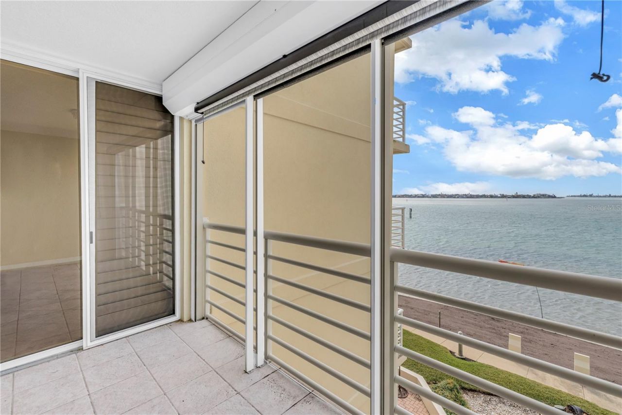 6105 Bahia Del Mar Circle, Unit 384, Saint Petersburg, FL 33715 Photo