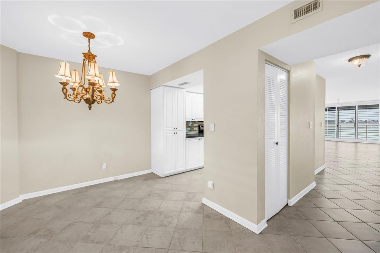 6105 Bahia Del Mar Circle, Unit 384, Saint Petersburg, FL 33715 Photo