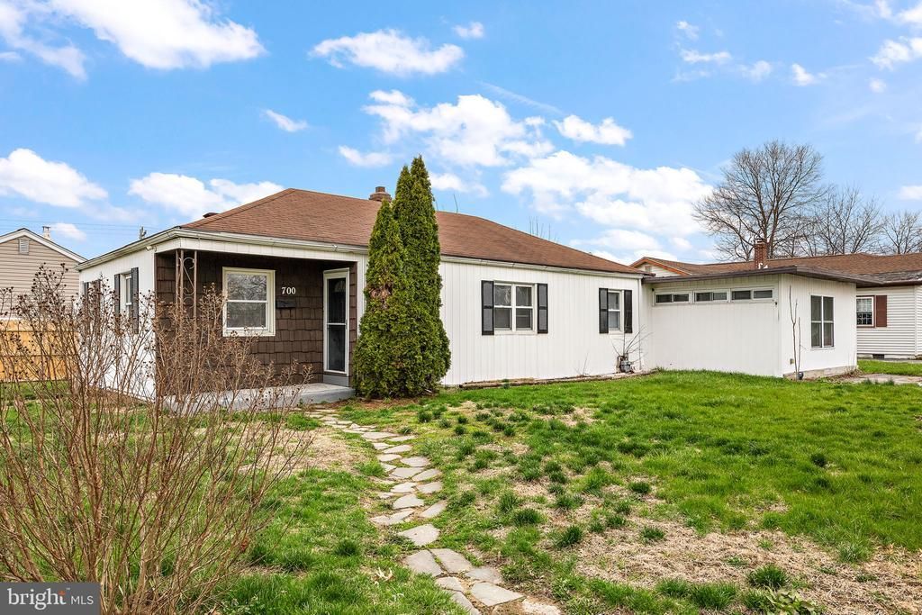 700 Garnet, Wilmington, DE 19804 Main Photo