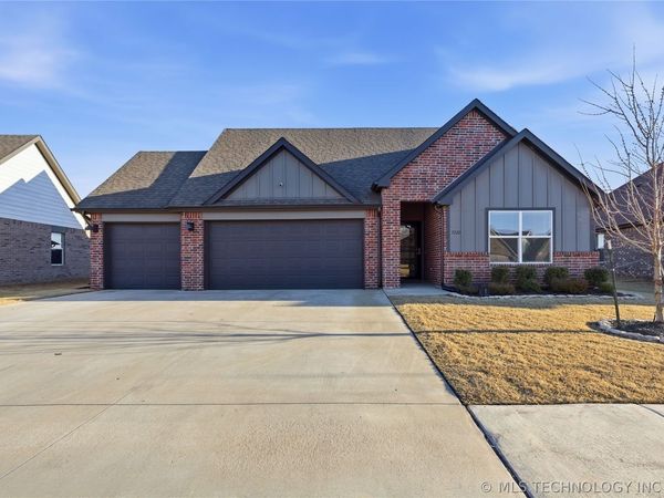 7220 E 154th Place S, Bixby, OK 74008