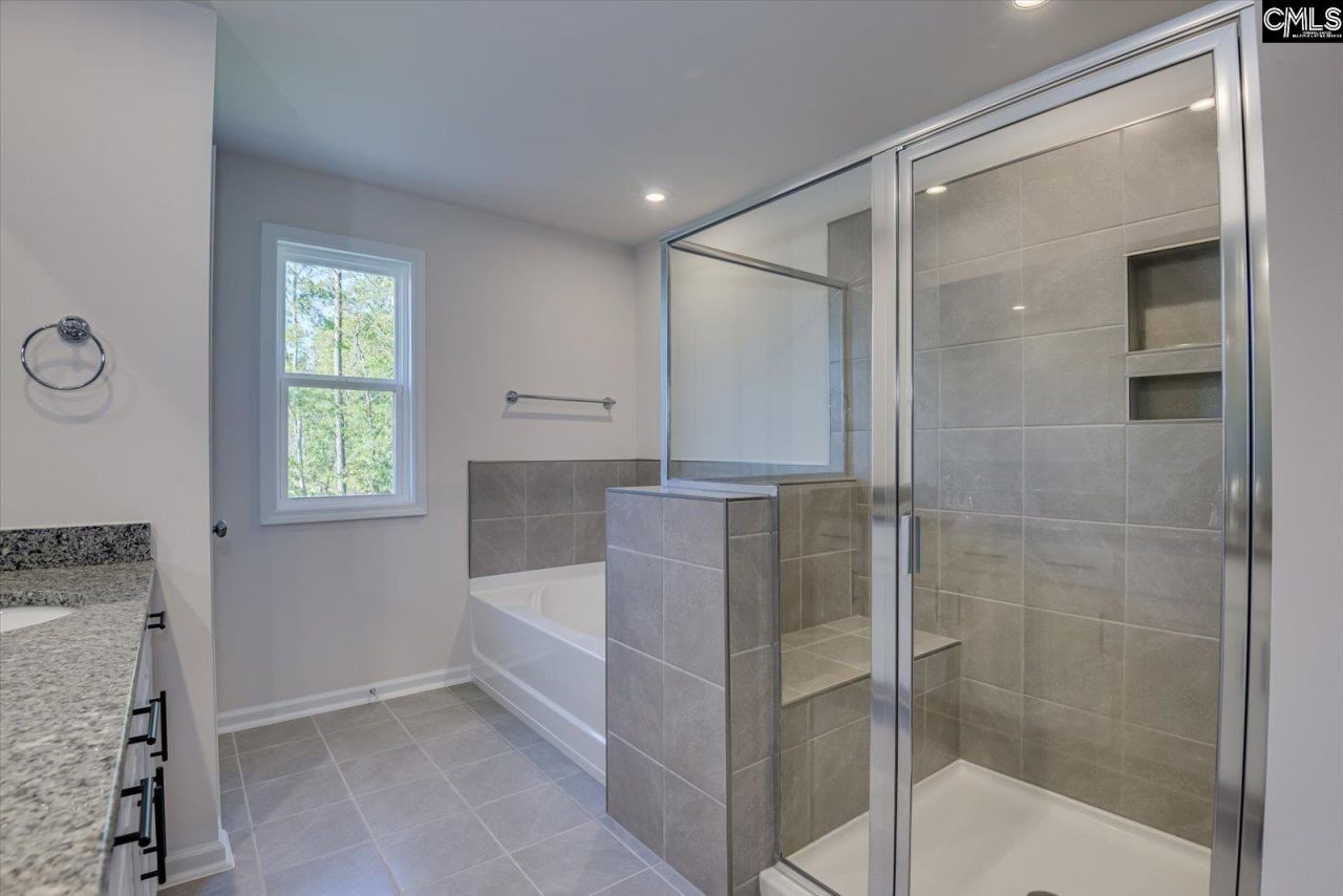 139 Bloomsbury Drive Photo 33