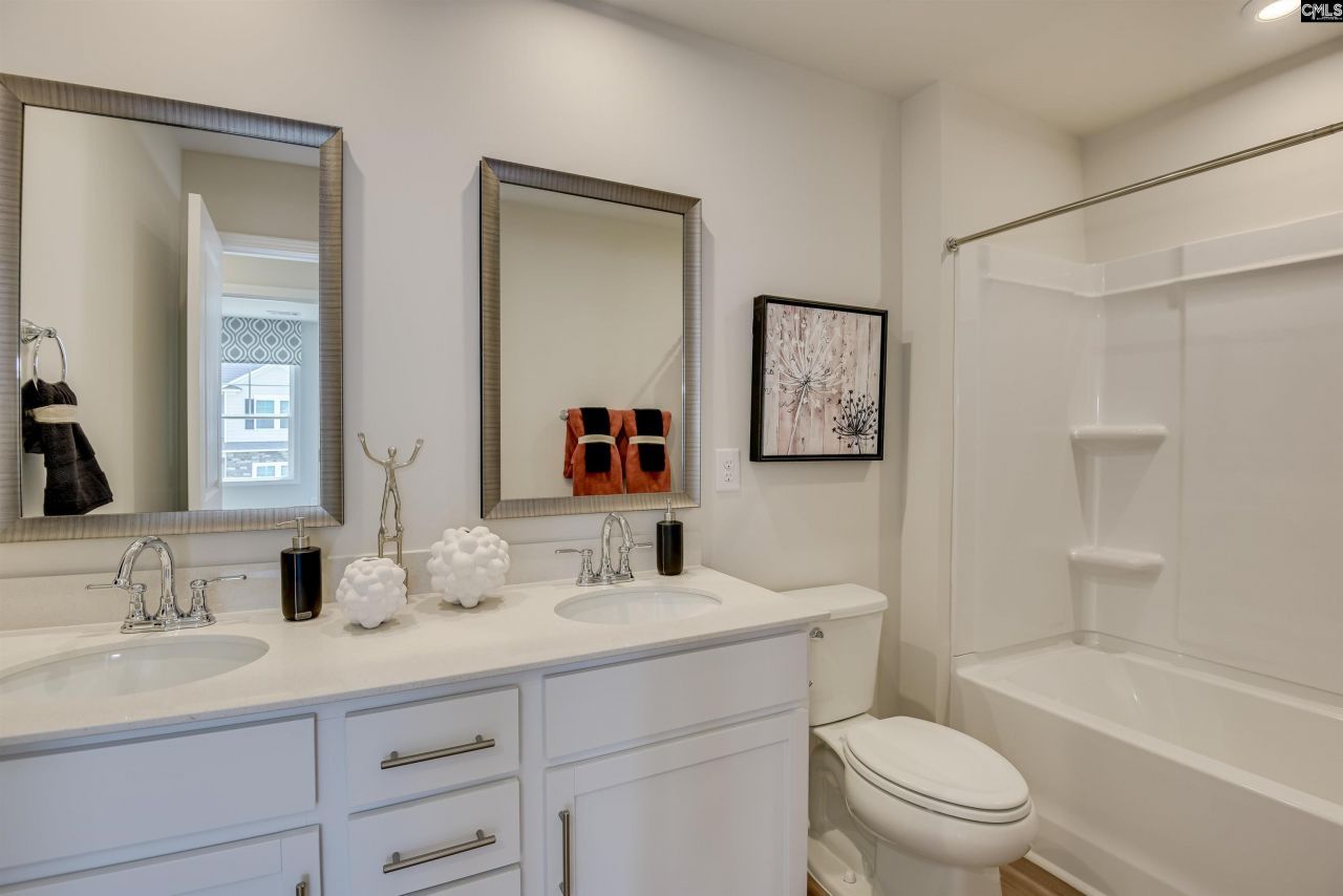 139 Bloomsbury Drive Photo 45