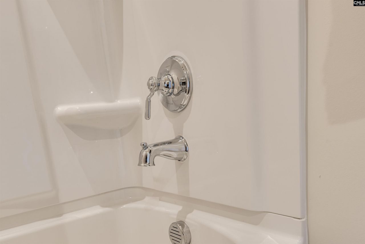 139 Bloomsbury Drive Photo 46