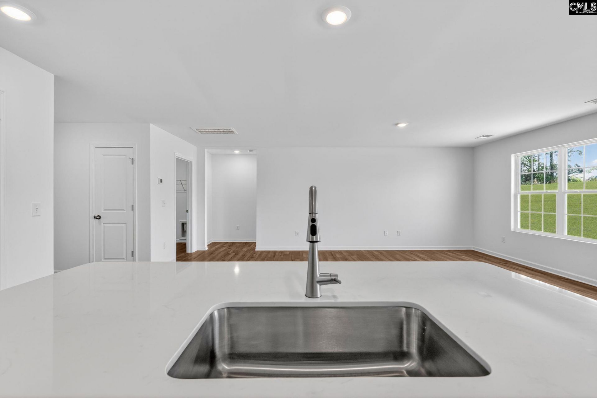 472 Happy Hollow Drive Photo 8