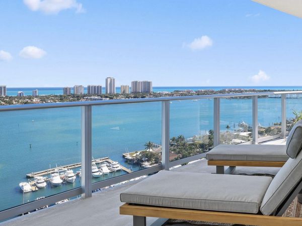 220 Lake Shore Drive, Unit 2112, Lake Park, FL 33403