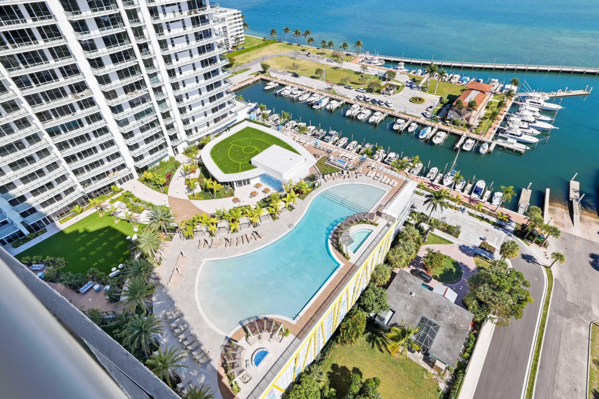 220 Lake Shore Drive, Unit 2112, Lake Park, FL 33403 Photo