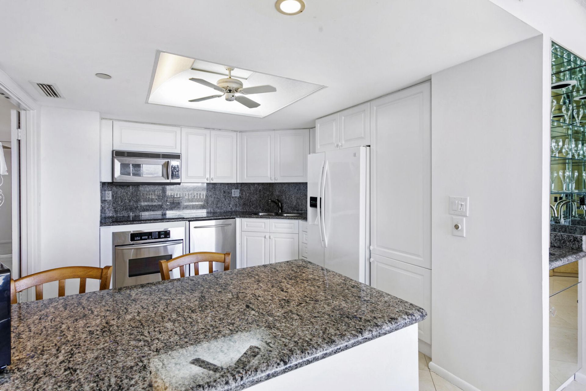 5080 N Ocean Drive, Unit 9d, Singer Island, FL 33404 Photo