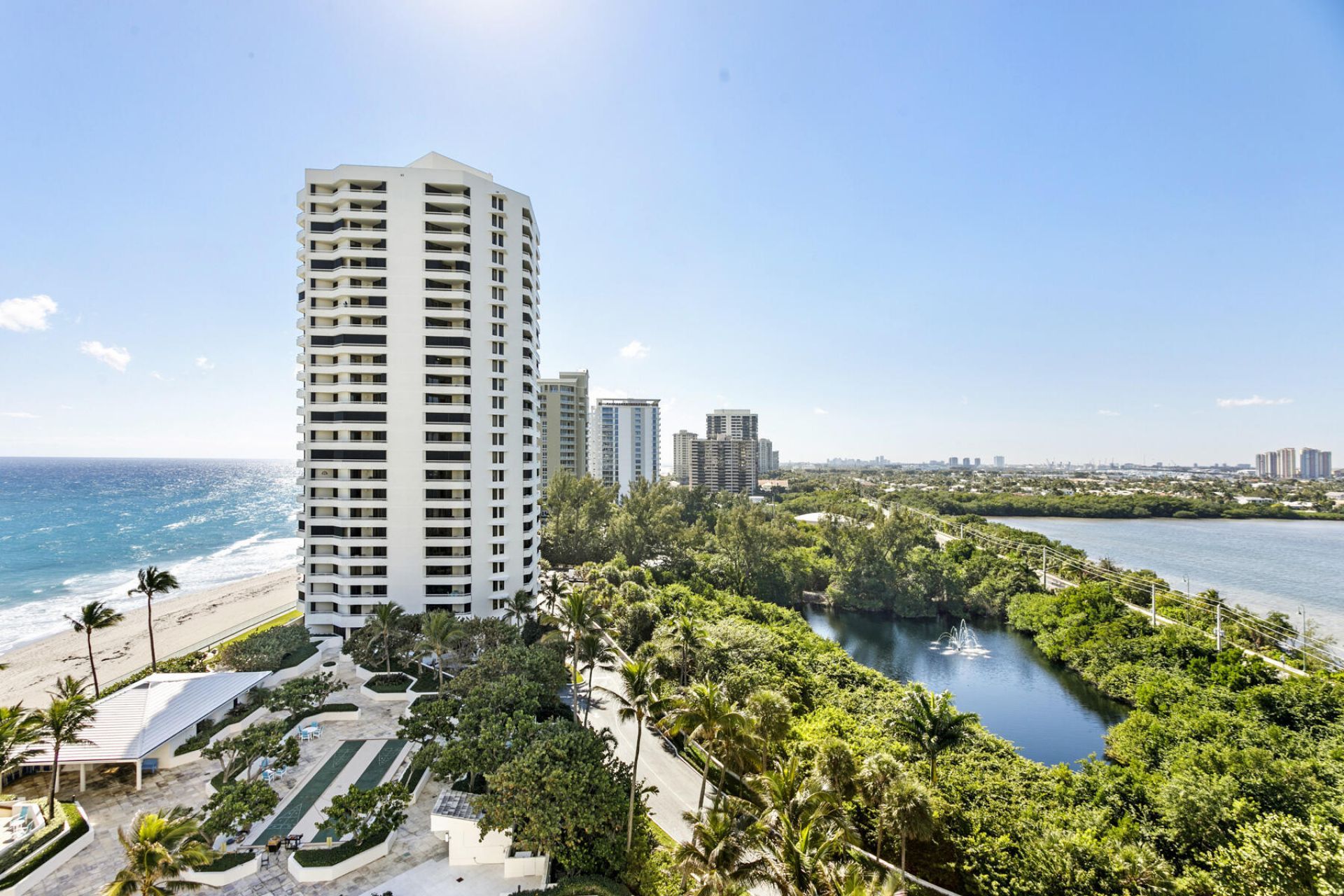 5080 N Ocean Drive, Unit 9d, Singer Island, FL 33404 Photo