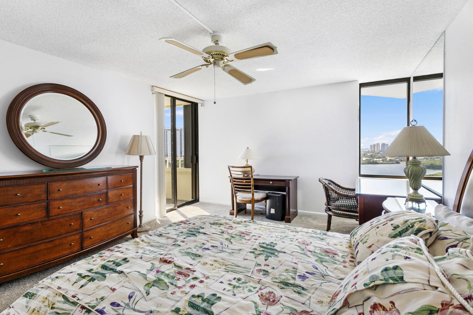 5080 N Ocean Drive, Unit 9d, Singer Island, FL 33404 Photo