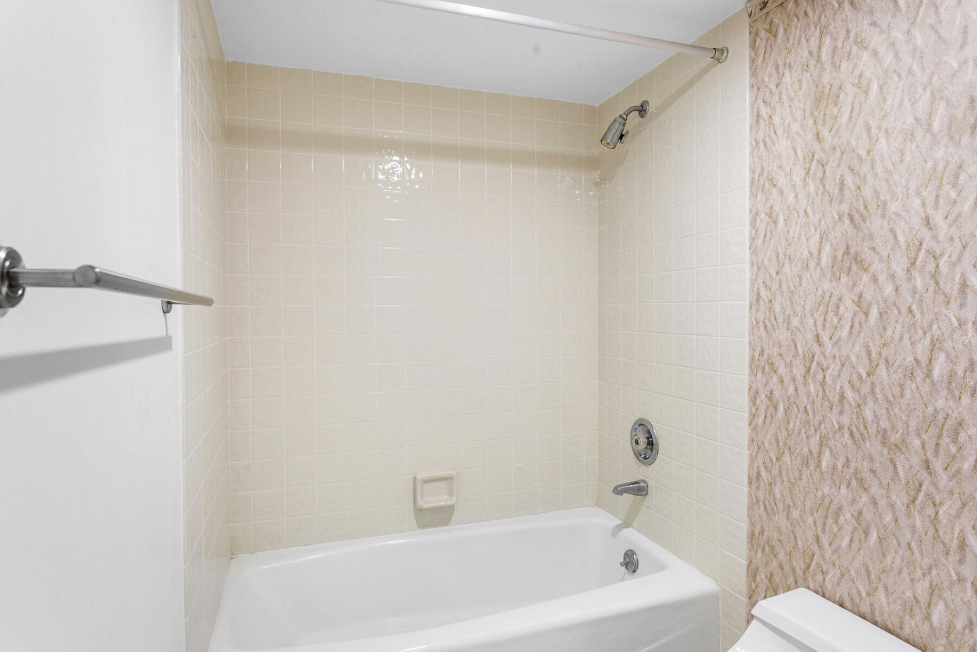 5080 N Ocean Drive, Unit 9d, Singer Island, FL 33404 Photo