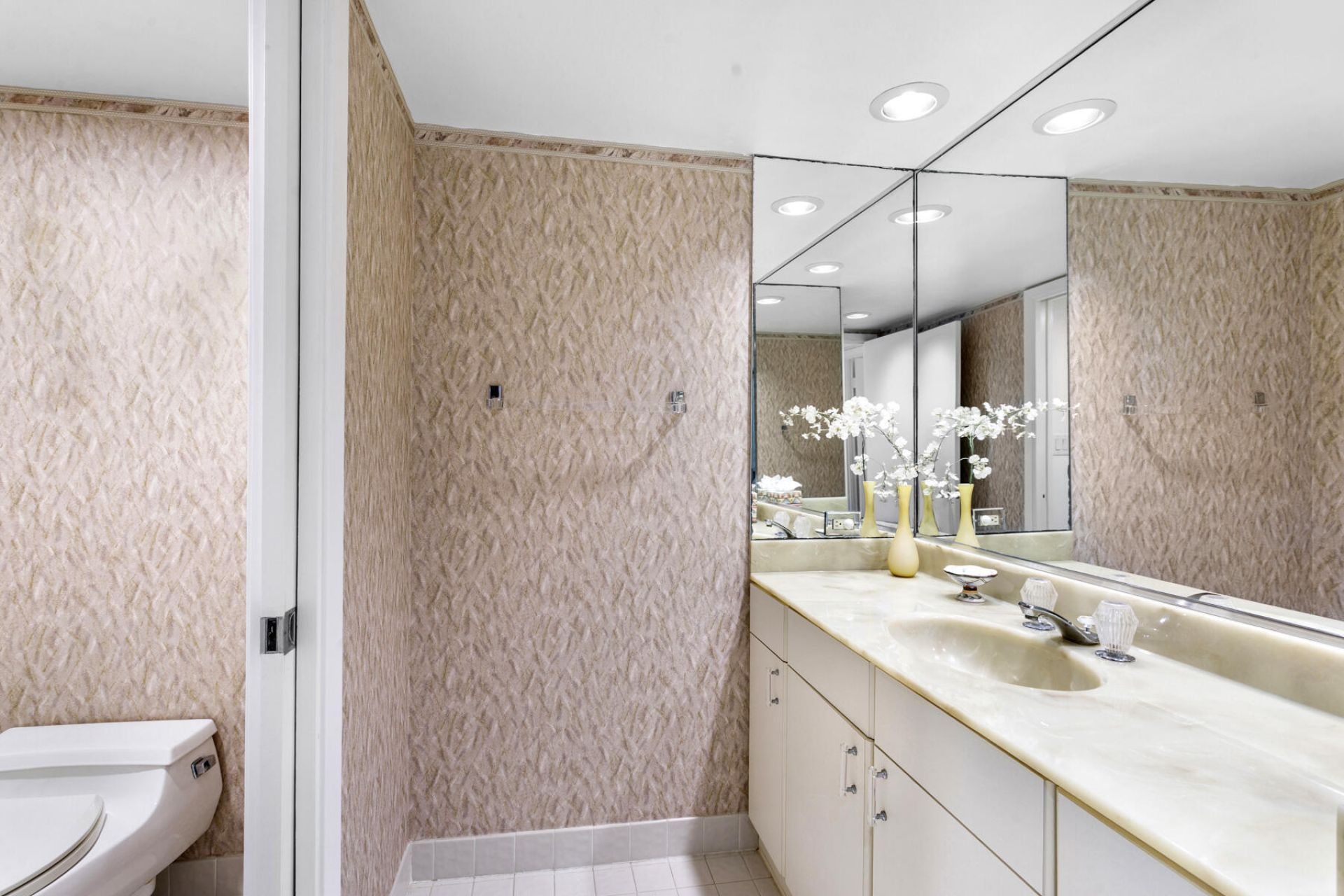 5080 N Ocean Drive, Unit 9d, Singer Island, FL 33404 Photo