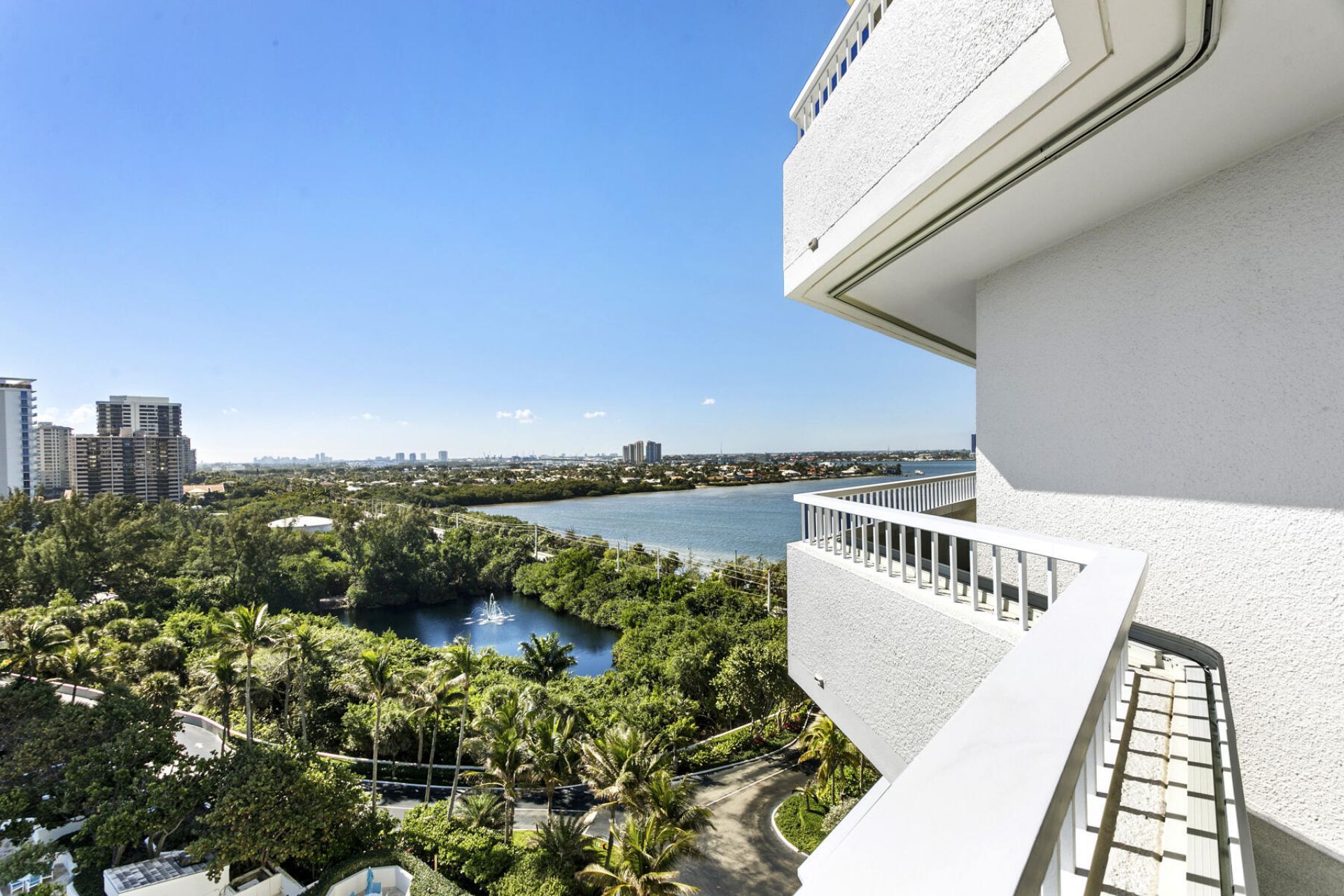 5080 N Ocean Drive, Unit 9d, Singer Island, FL 33404 Photo