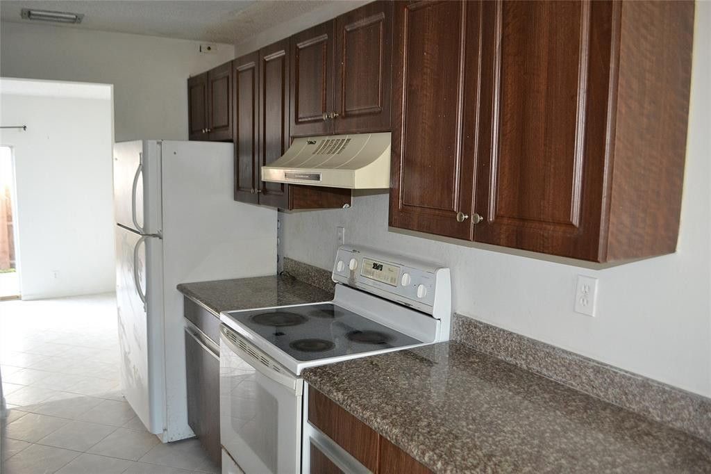 8237 NW 8th Court, Unit 4, Plantation, FL 33324 Photo