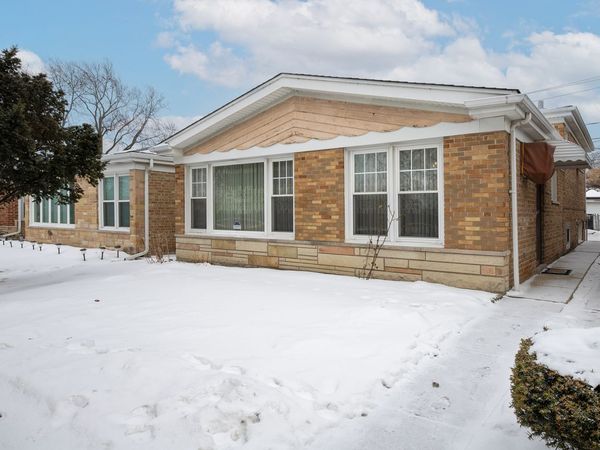 4211 W Devon Avenue, Chicago, IL 60646