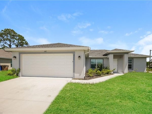 2900 7th ST W, LEHIGH ACRES, FL 33971