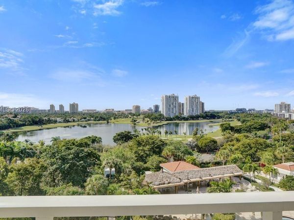 20281 E Country Club Dr , Unit 809, Aventura, FL 33180
