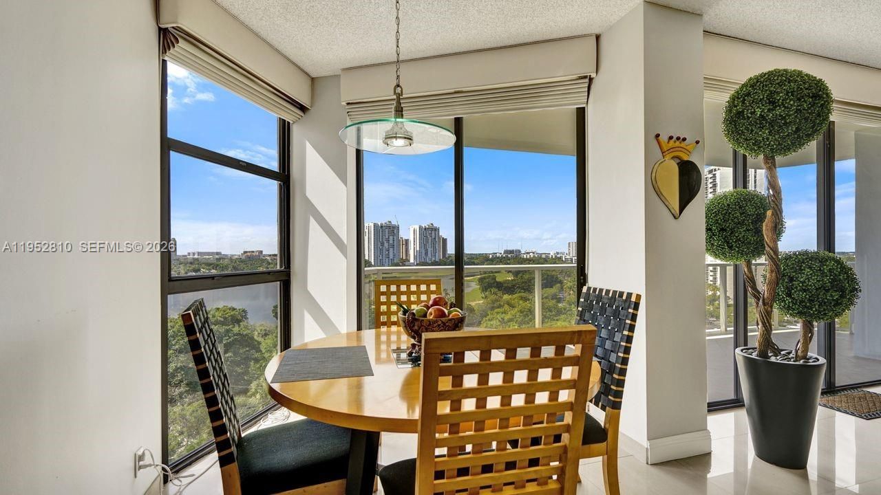 20281 E Country Club Dr, Unit 809, Aventura, FL 33180 Photo