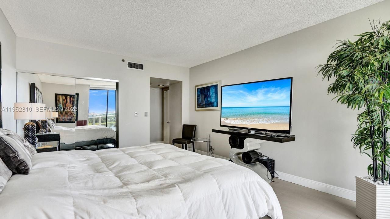 20281 E Country Club Dr, Unit 809, Aventura, FL 33180 Photo