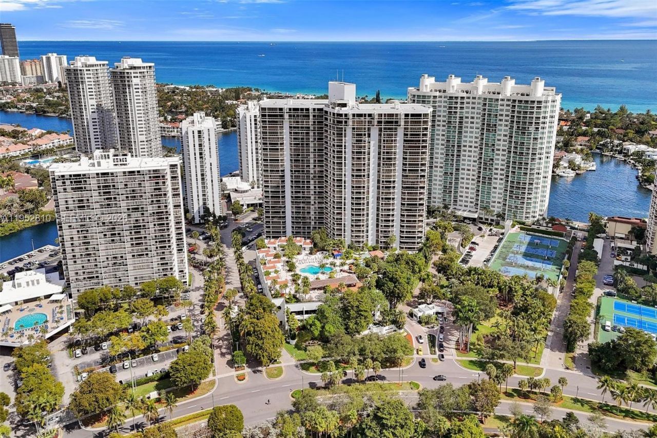 20281 E Country Club Dr, Unit 809, Aventura, FL 33180 Photo